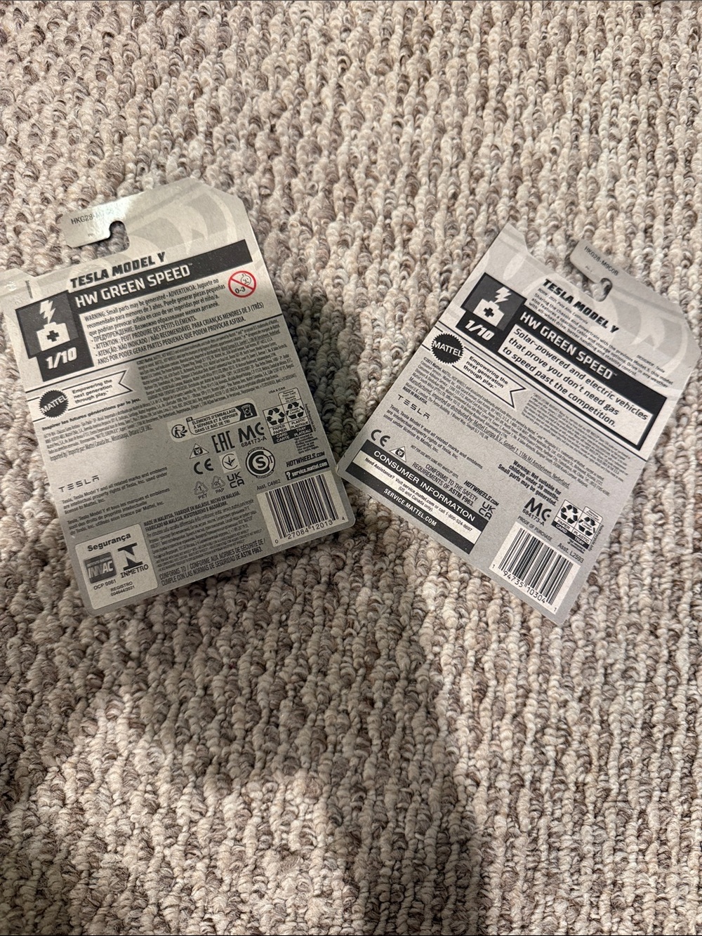 Tesla White Hot Wheels Model Y Twin Pack - Picture 3 of 3